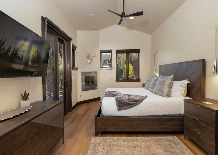 Parade Of Homes Triple Award Winning Estate, Short Walk To Slopes, Sprawling Modern Luxury!! * Copper Mountain