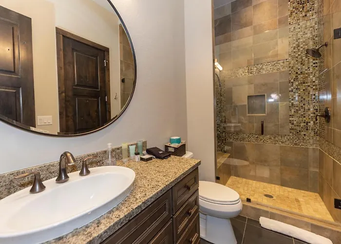 Parade Of Homes Triple Award Winning Estate, Short Walk To Slopes, Sprawling Modern Luxury!!