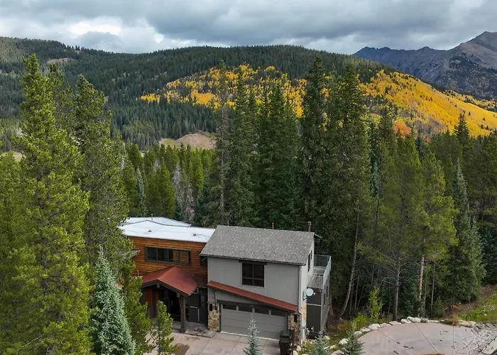 Holiday home Parade Of Homes Triple Award Winning Estate, Short Walk To Slopes, Sprawling Modern Luxury!!